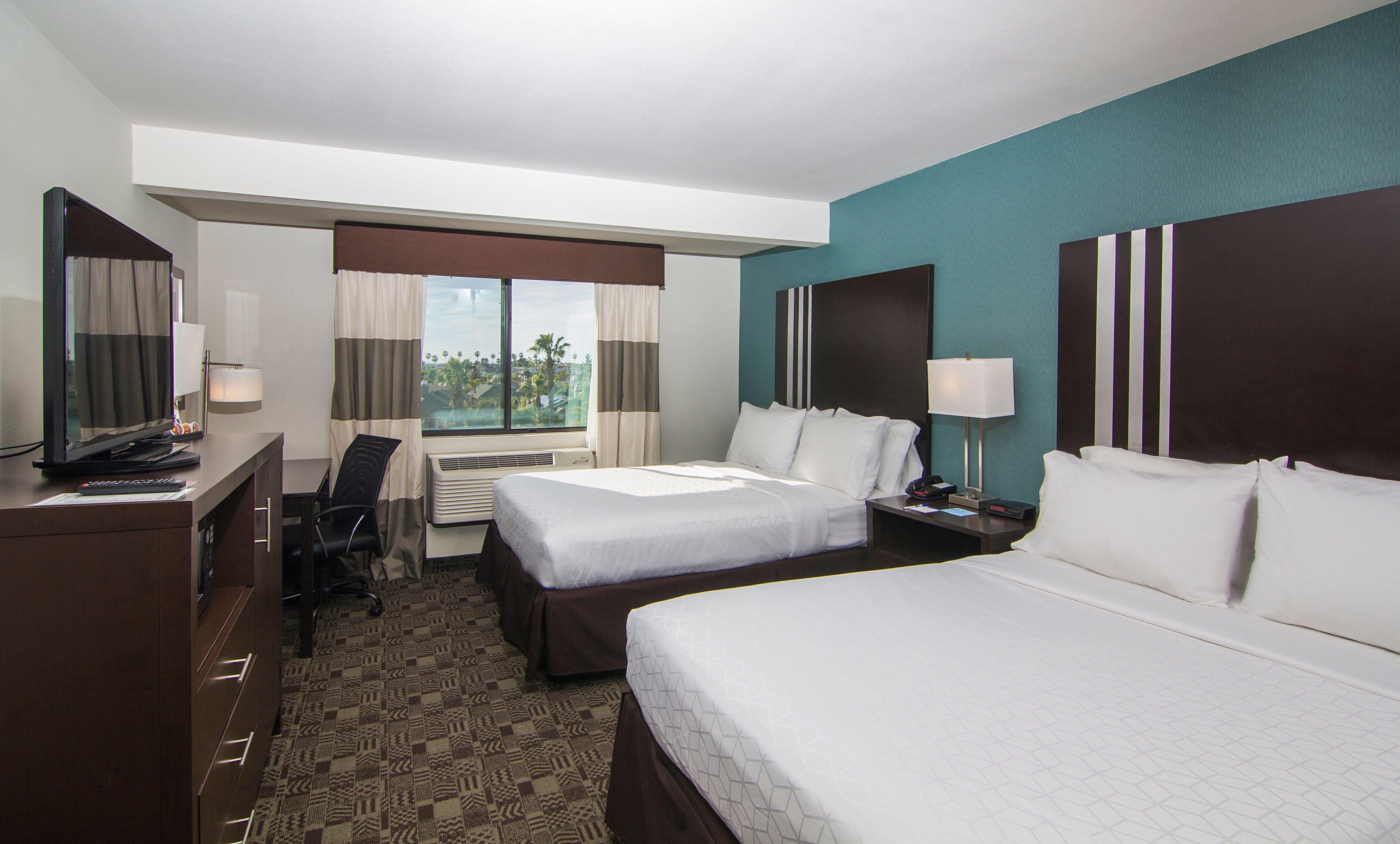 Holiday Inn Express Hotel & Suites Carlsbad Beach By Ihg Esterno foto