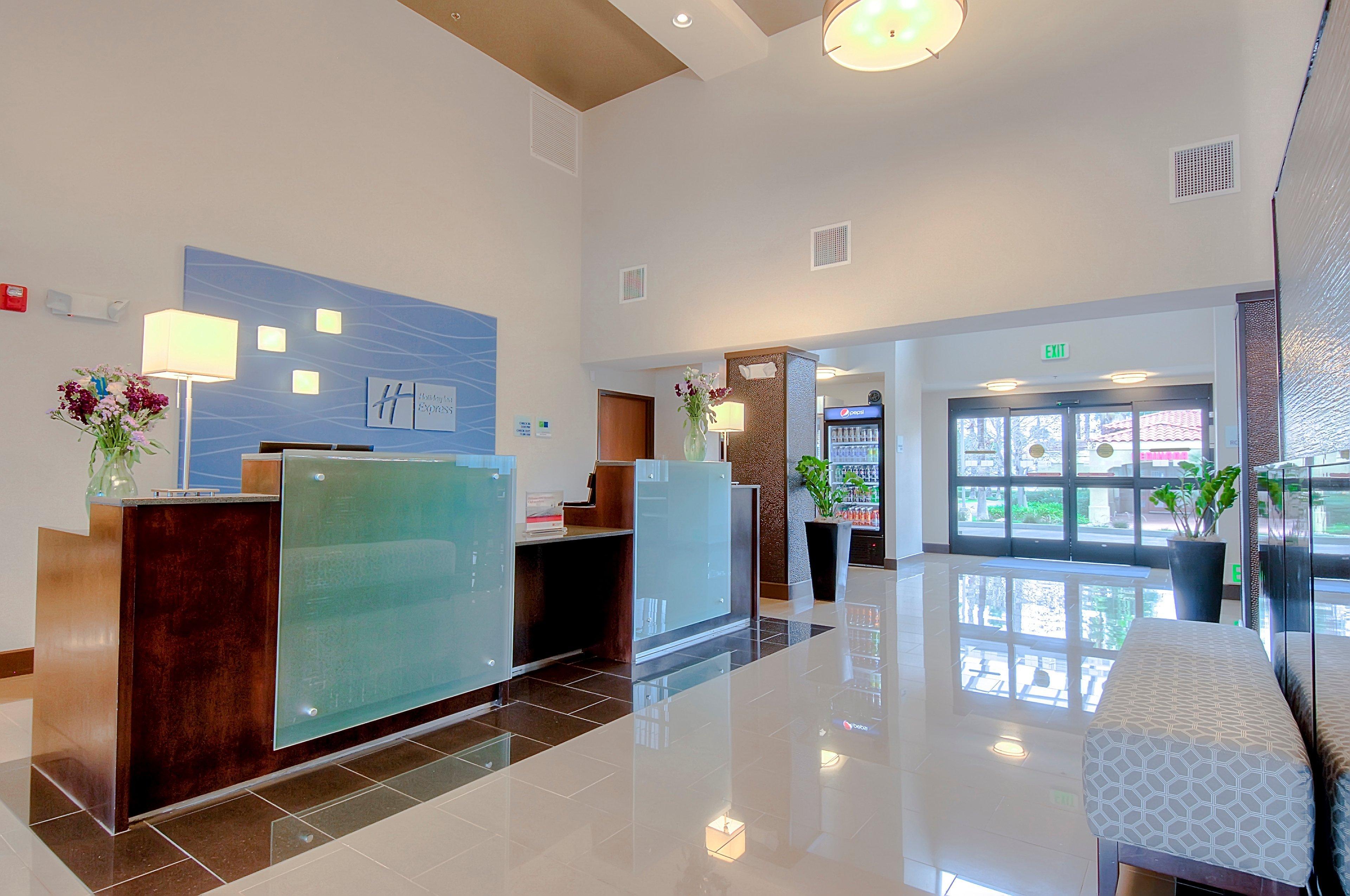 Holiday Inn Express Hotel & Suites Carlsbad Beach By Ihg Esterno foto