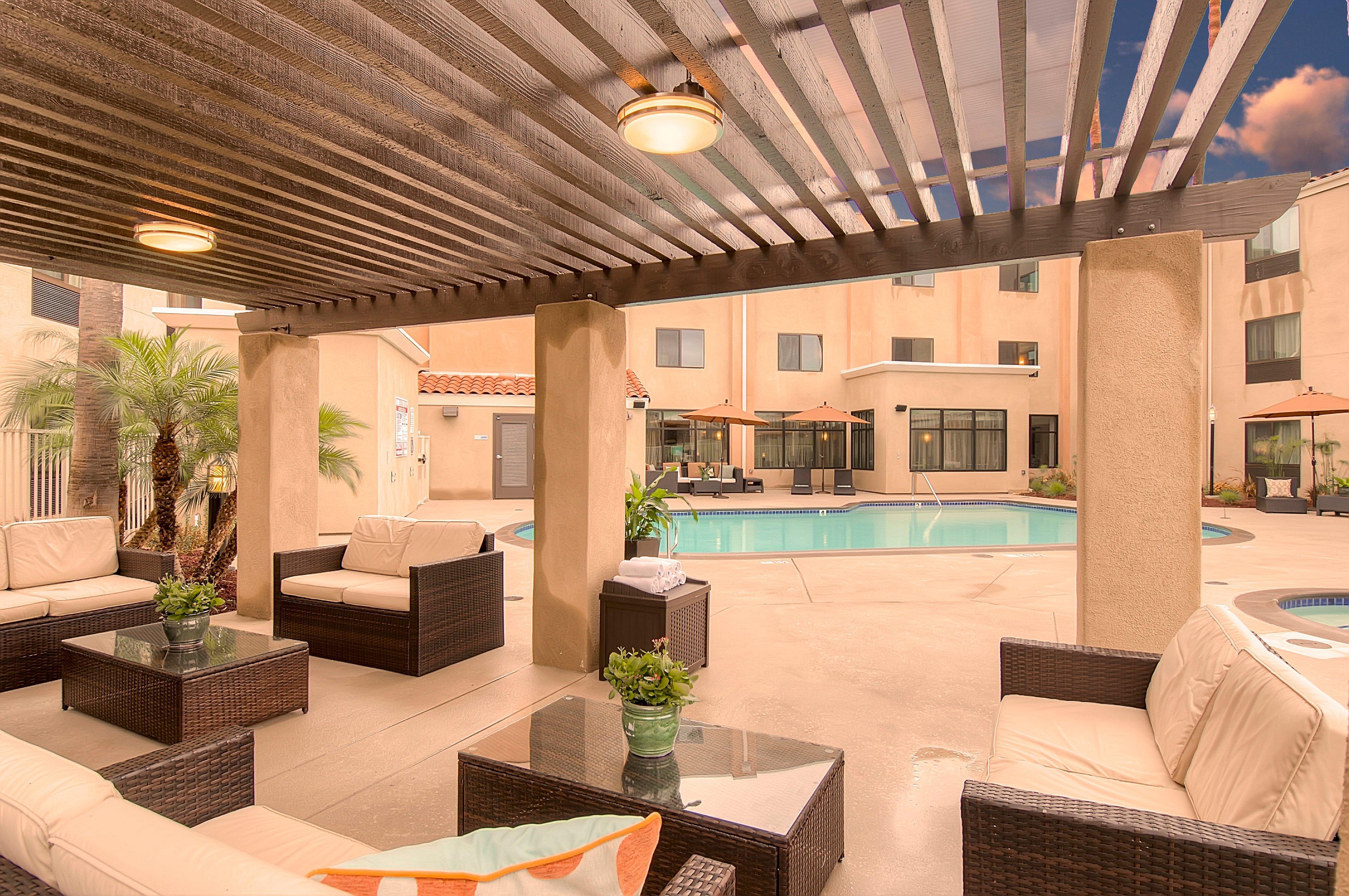 Holiday Inn Express Hotel & Suites Carlsbad Beach By Ihg Esterno foto