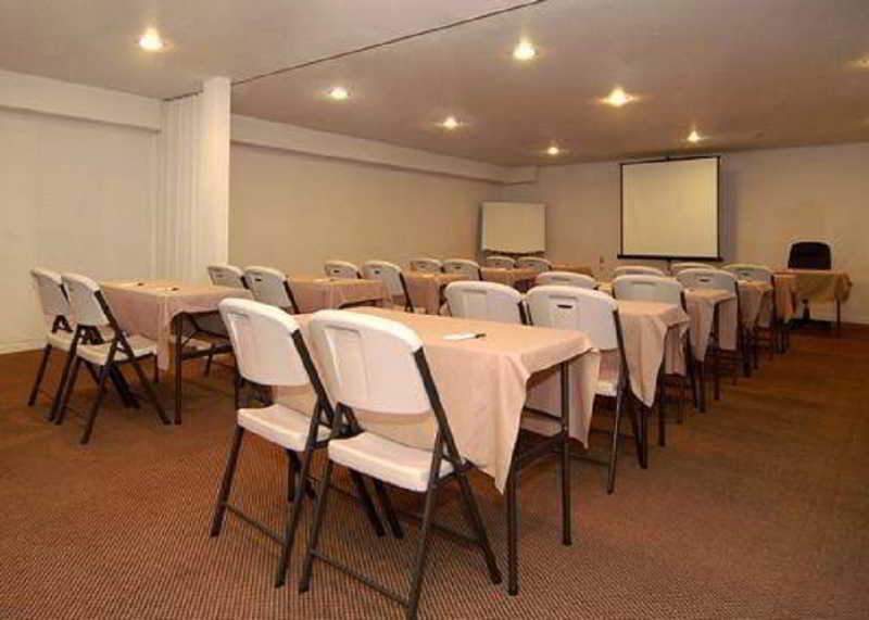 Holiday Inn Express Hotel & Suites Carlsbad Beach By Ihg Servizi foto