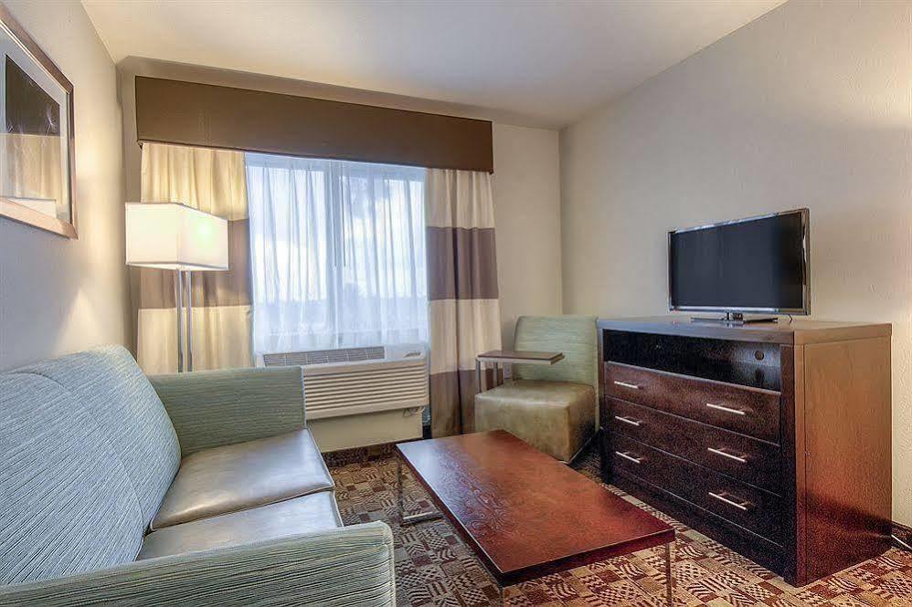 Holiday Inn Express Hotel & Suites Carlsbad Beach By Ihg Esterno foto